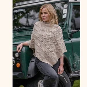 Aran Sweater Market Merino Wool Cable Knit Nordic Sweater Shawl Poncho Sz- S/M